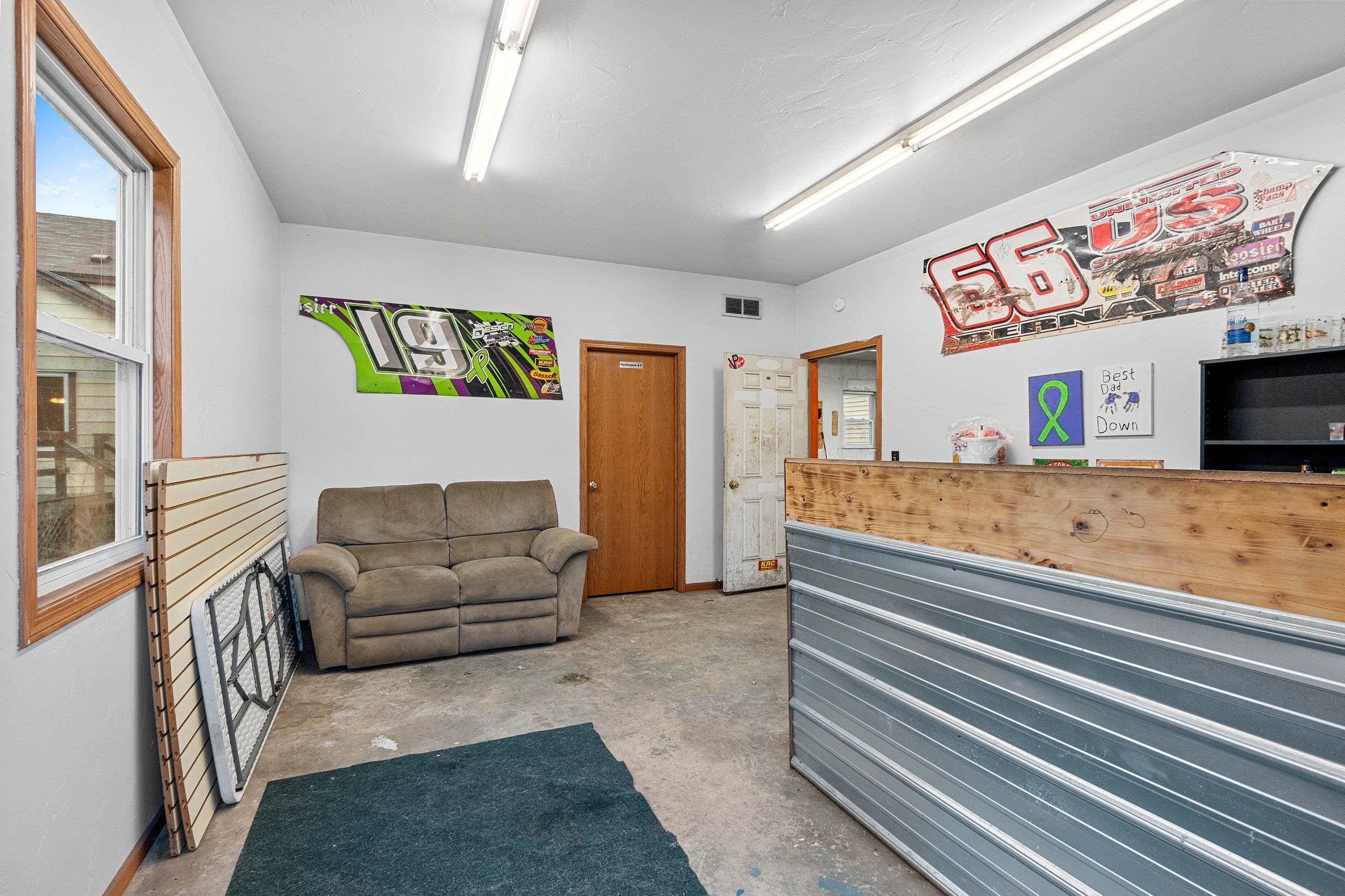 Oconto, Wisconsin 54153, United States, 4 Bedrooms Bedrooms, ,2 BathroomsBathrooms,Residential,Pending,28785