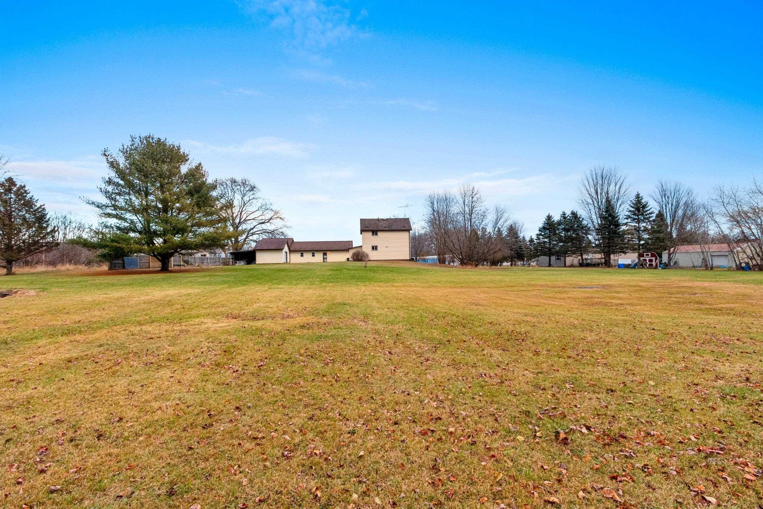 Oconto, Wisconsin 54153, United States, 4 Bedrooms Bedrooms, ,2 BathroomsBathrooms,Residential,Pending,28785