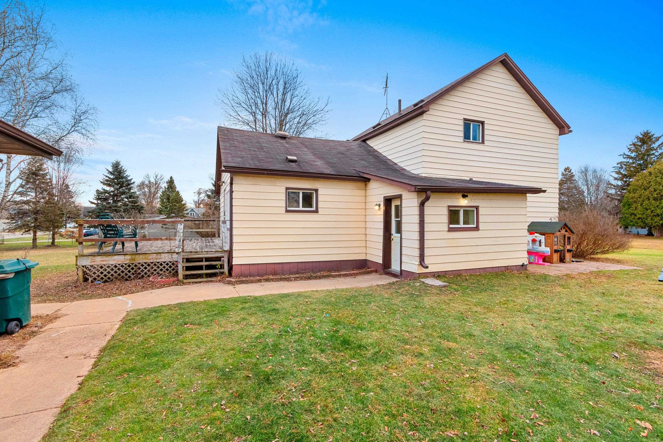 Oconto, Wisconsin 54153, United States, 4 Bedrooms Bedrooms, ,2 BathroomsBathrooms,Residential,Pending,28785