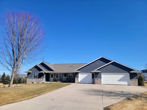 Photo of 1503 NORTH STAR Court, NEW LONDON, WI 54961 (MLS # 50321857)