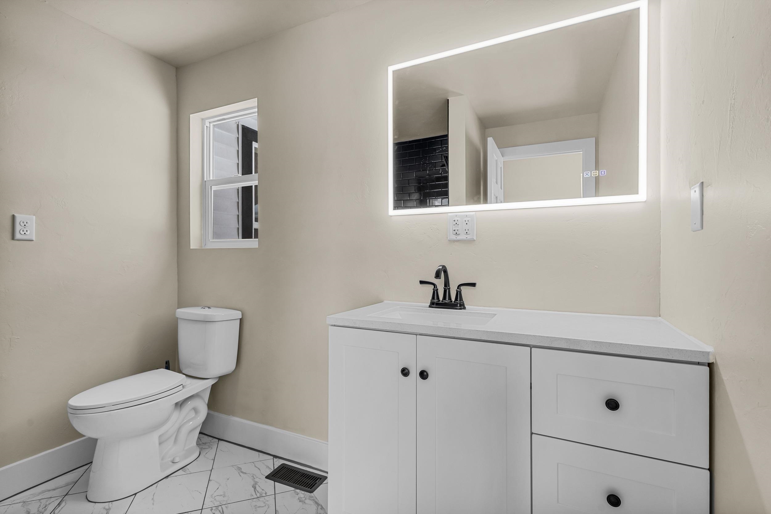 Shawano, Wisconsin 54166, United States, 3 Bedrooms Bedrooms, ,2 BathroomsBathrooms,Residential,Active,252629