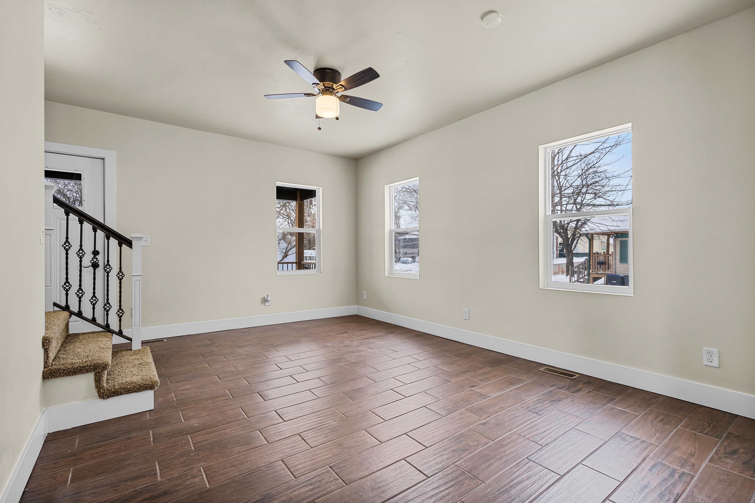 Shawano, Wisconsin 54166, United States, 3 Bedrooms Bedrooms, ,2 BathroomsBathrooms,Residential,Active,252629