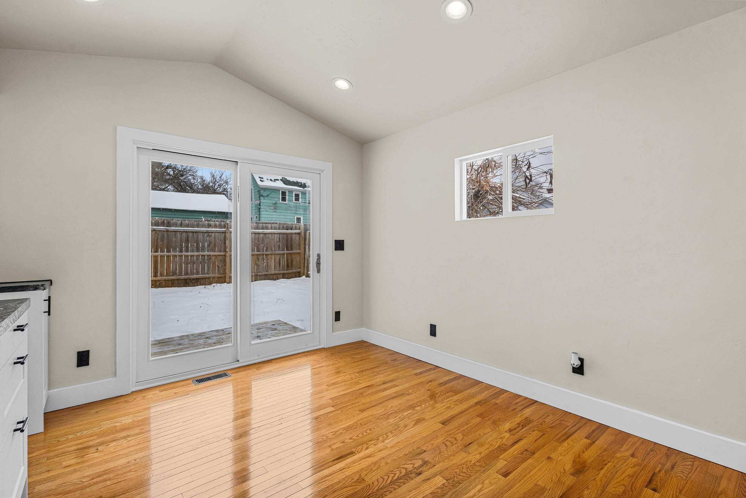 Shawano, Wisconsin 54166, United States, 3 Bedrooms Bedrooms, ,2 BathroomsBathrooms,Residential,Active,252629