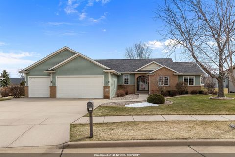 Photo of 2304 HAYSACHER Court, KAUKAUNA, WI 54130 (MLS # 50323186)