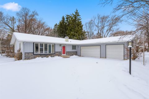 Photo of 3145 N MORRISON Street, APPLETON, WI 54911 (MLS # 50319093)