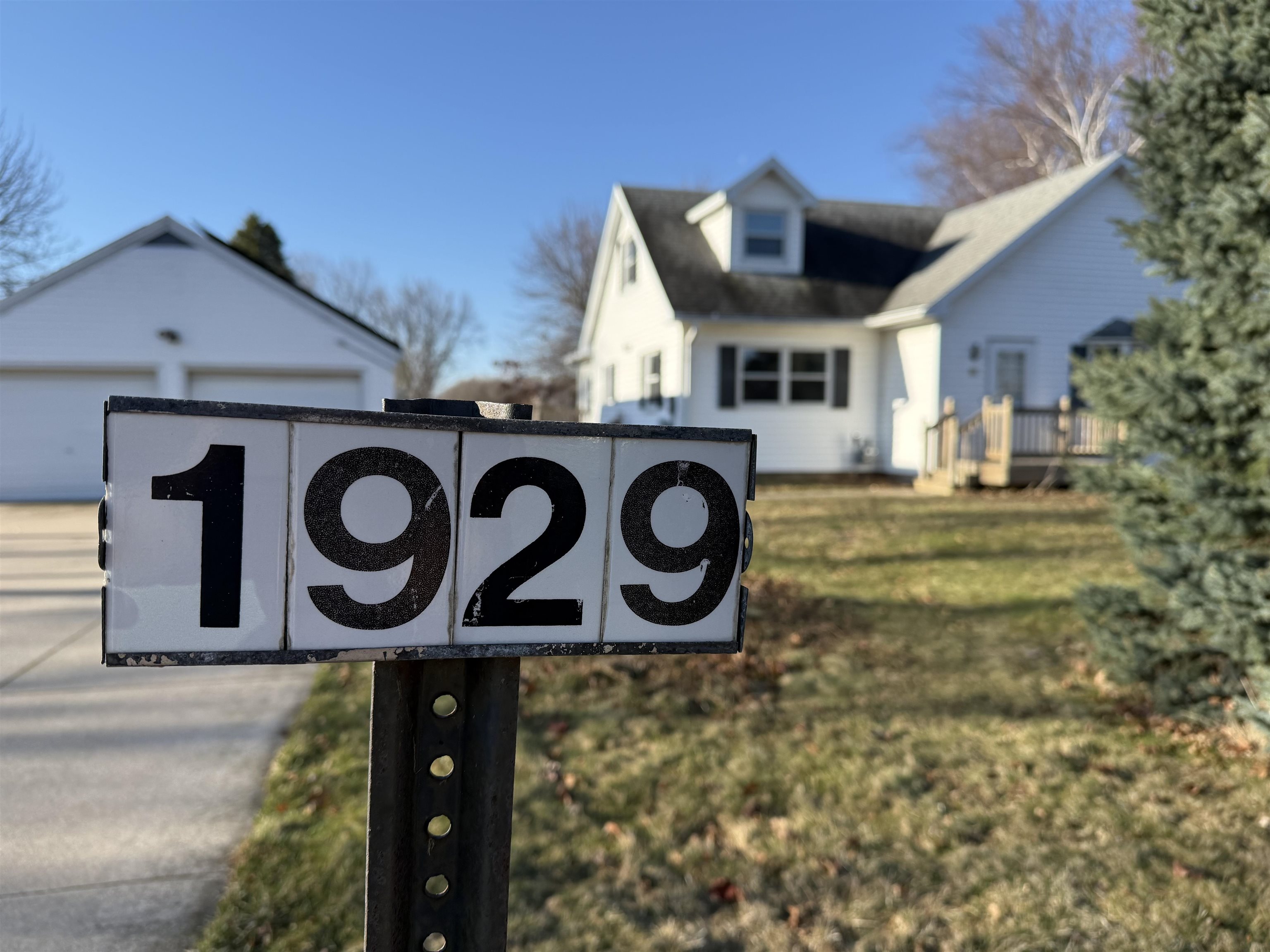 1929 INDIAN POINT Road