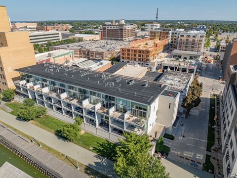 Photo of 101 CHERRY Street #209, GREEN BAY, WI 54301 (MLS # 50315317)
