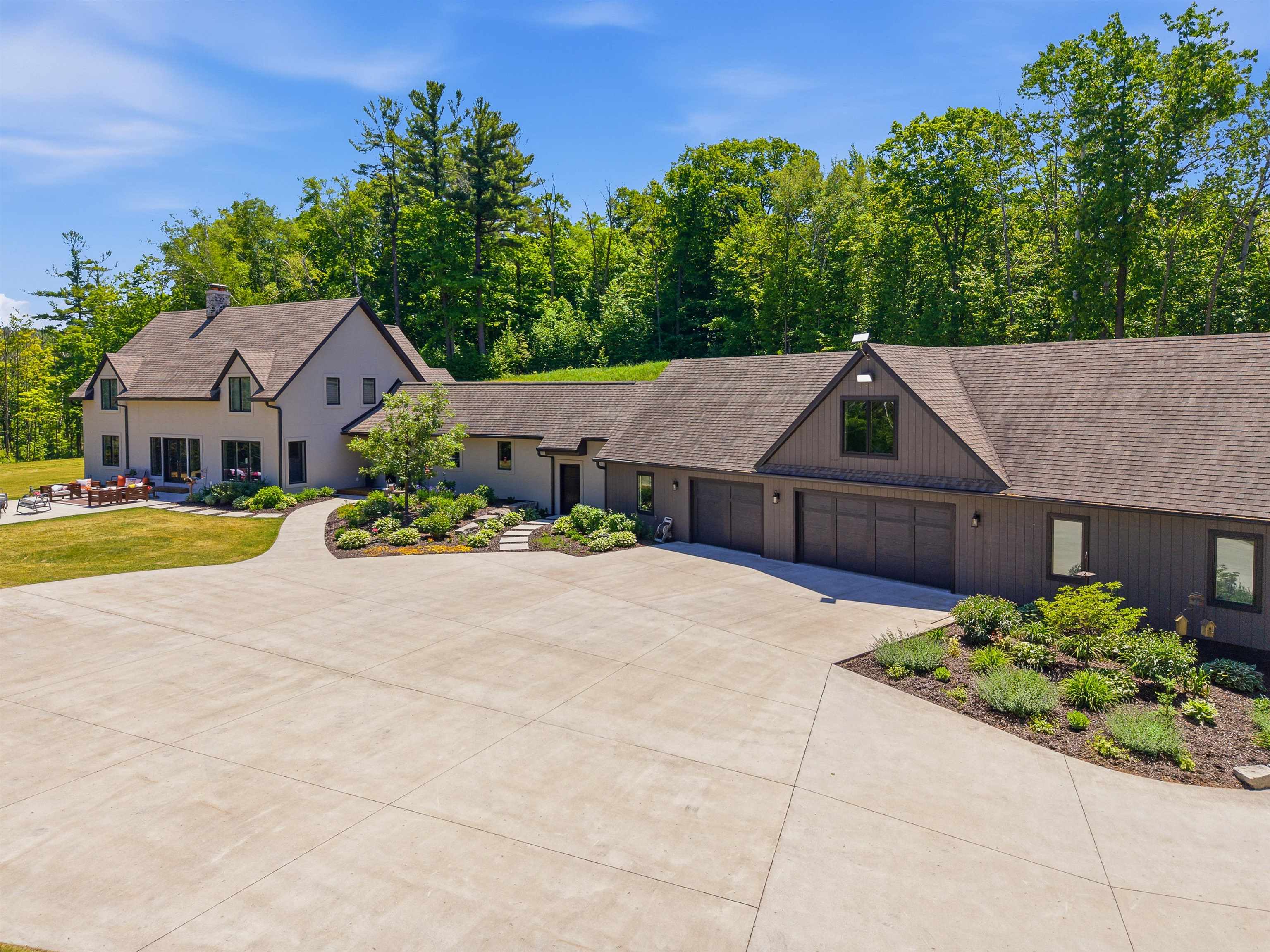 15109 MORAINE Road