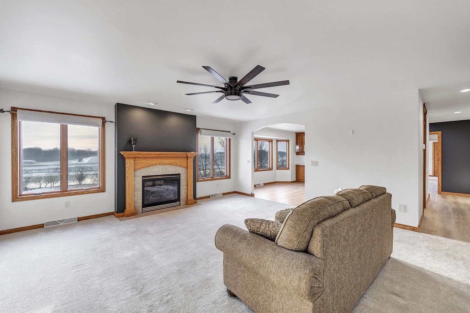 4207 LOST DAUPHIN Road