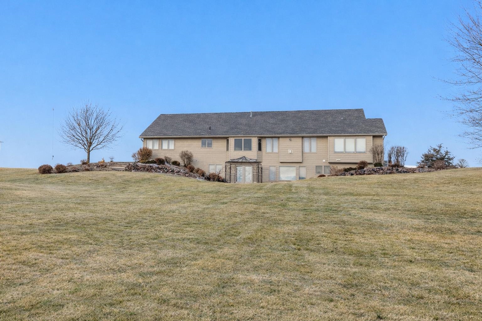 4207 LOST DAUPHIN Road