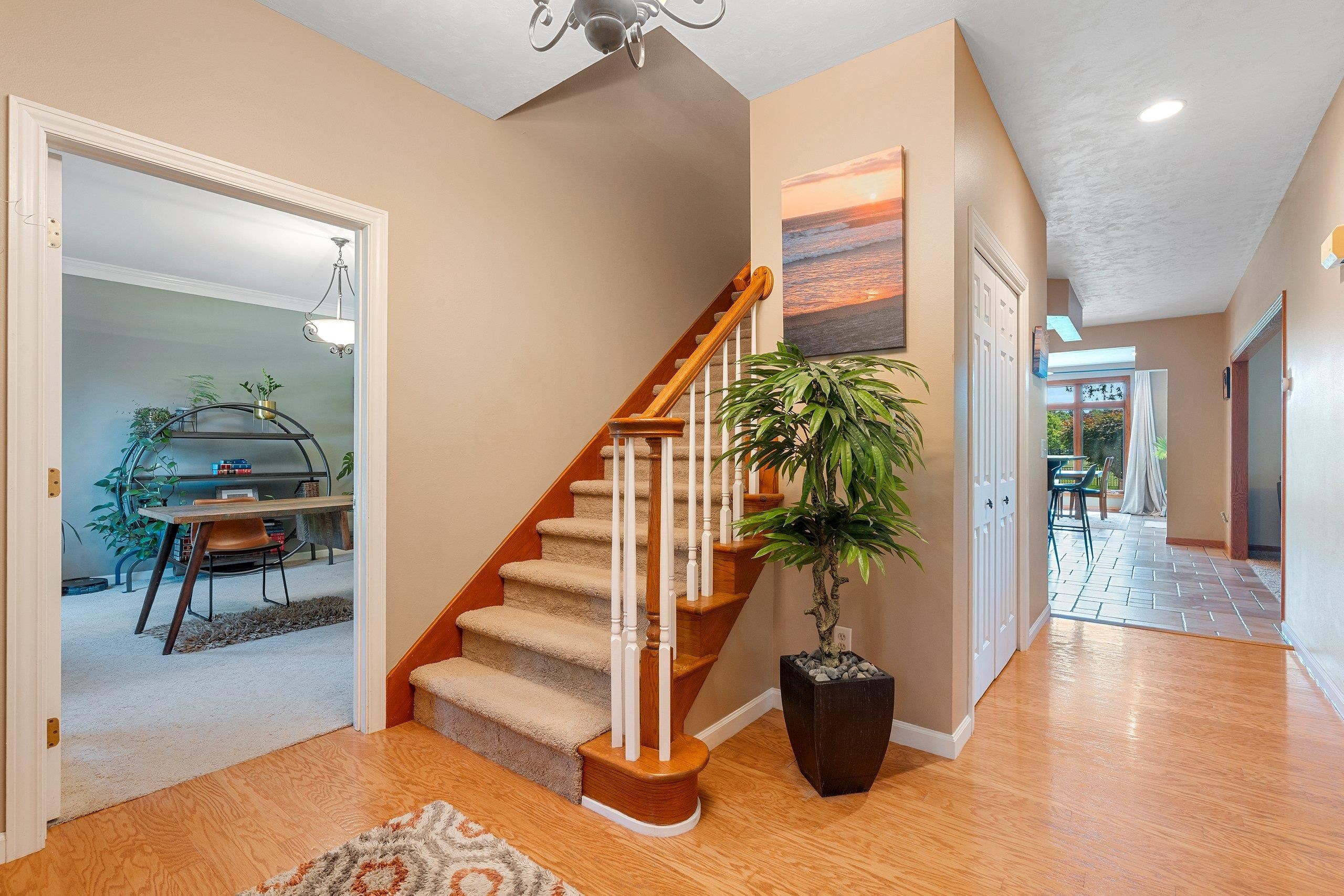 1404 MAHLER Boulevard