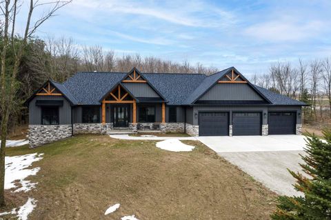 Photo of 3907 TRAPPERS BEND Court, GREEN BAY, WI 54313 (MLS # 50323146)