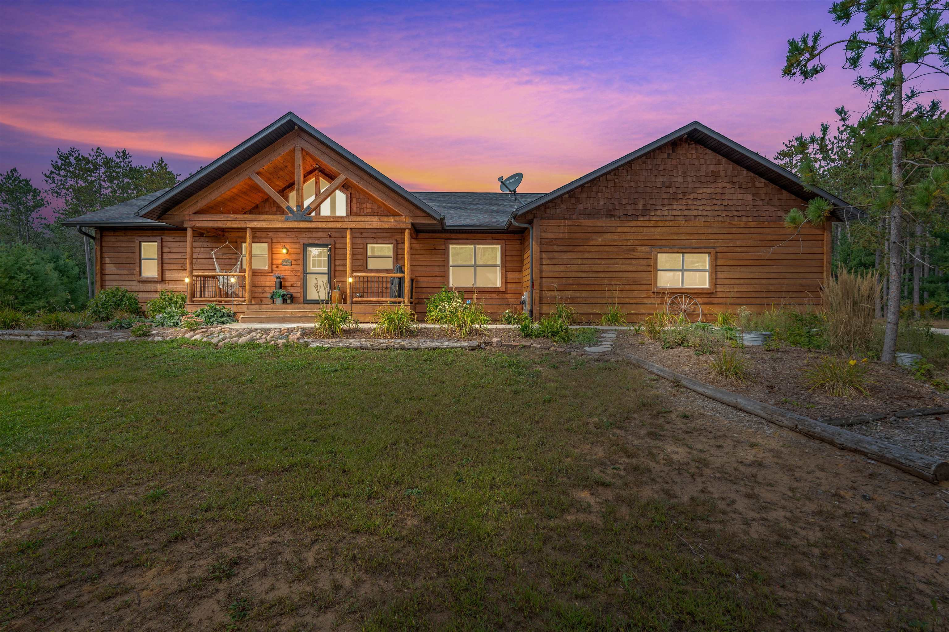 Shawano, Wisconsin 54166, United States, 4 Bedrooms Bedrooms, ,2 BathroomsBathrooms,Residential,Pending,21263