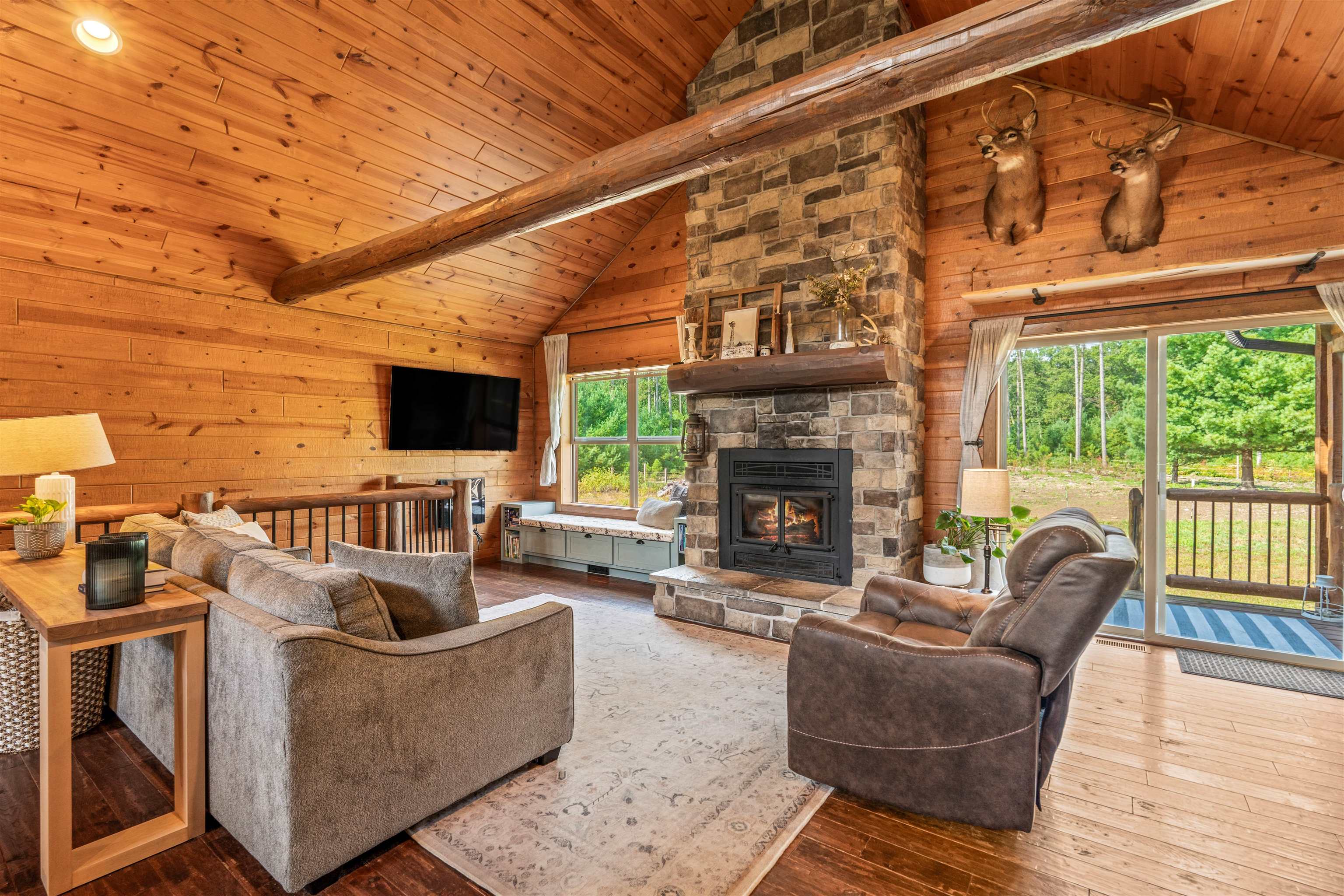 Shawano, Wisconsin 54166, United States, 4 Bedrooms Bedrooms, ,2 BathroomsBathrooms,Residential,Pending,21263