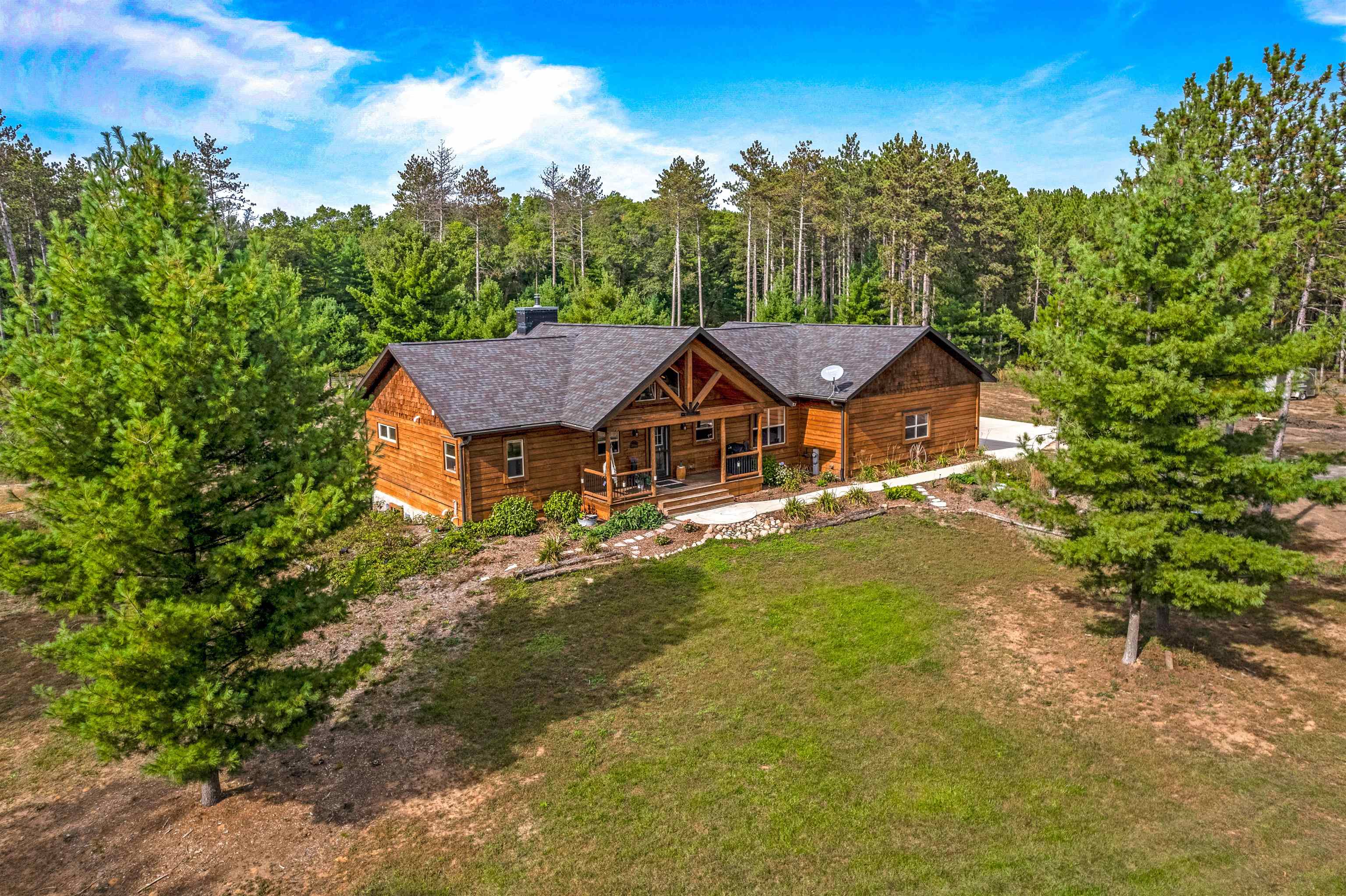 Shawano, Wisconsin 54166, United States, 4 Bedrooms Bedrooms, ,2 BathroomsBathrooms,Residential,Pending,21263