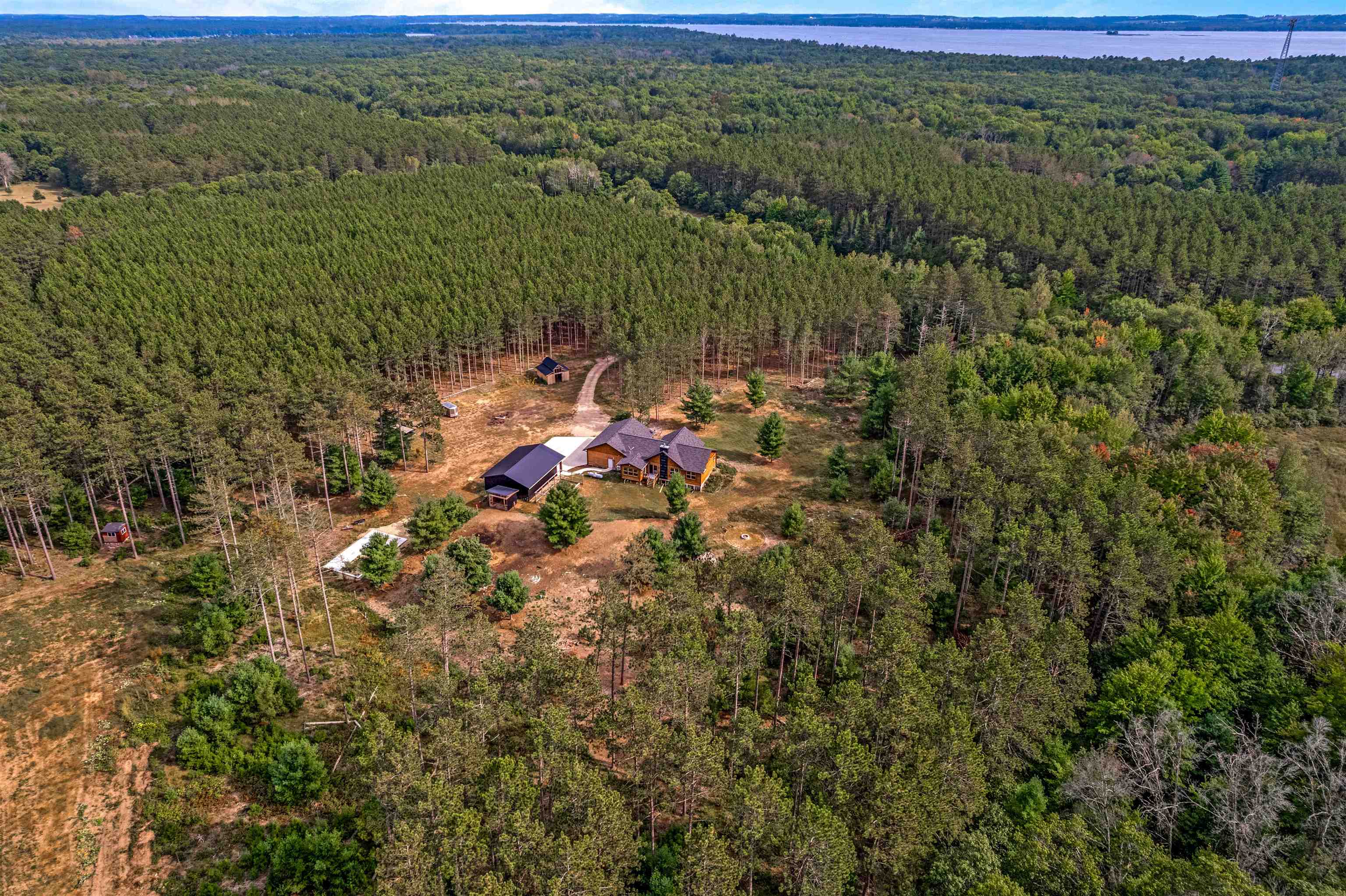 Shawano, Wisconsin 54166, United States, 4 Bedrooms Bedrooms, ,2 BathroomsBathrooms,Residential,Pending,21263