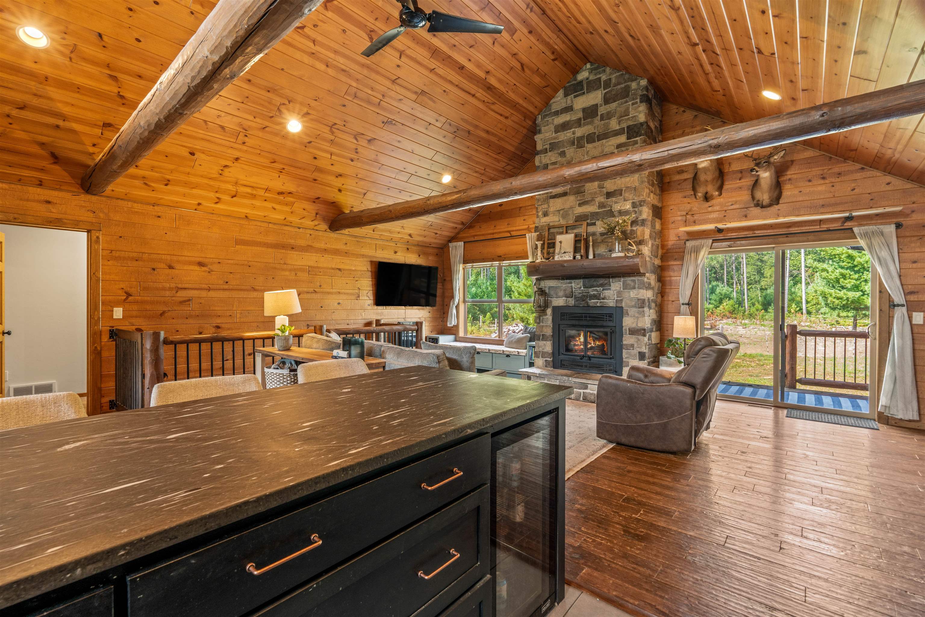 Shawano, Wisconsin 54166, United States, 4 Bedrooms Bedrooms, ,2 BathroomsBathrooms,Residential,Pending,21263