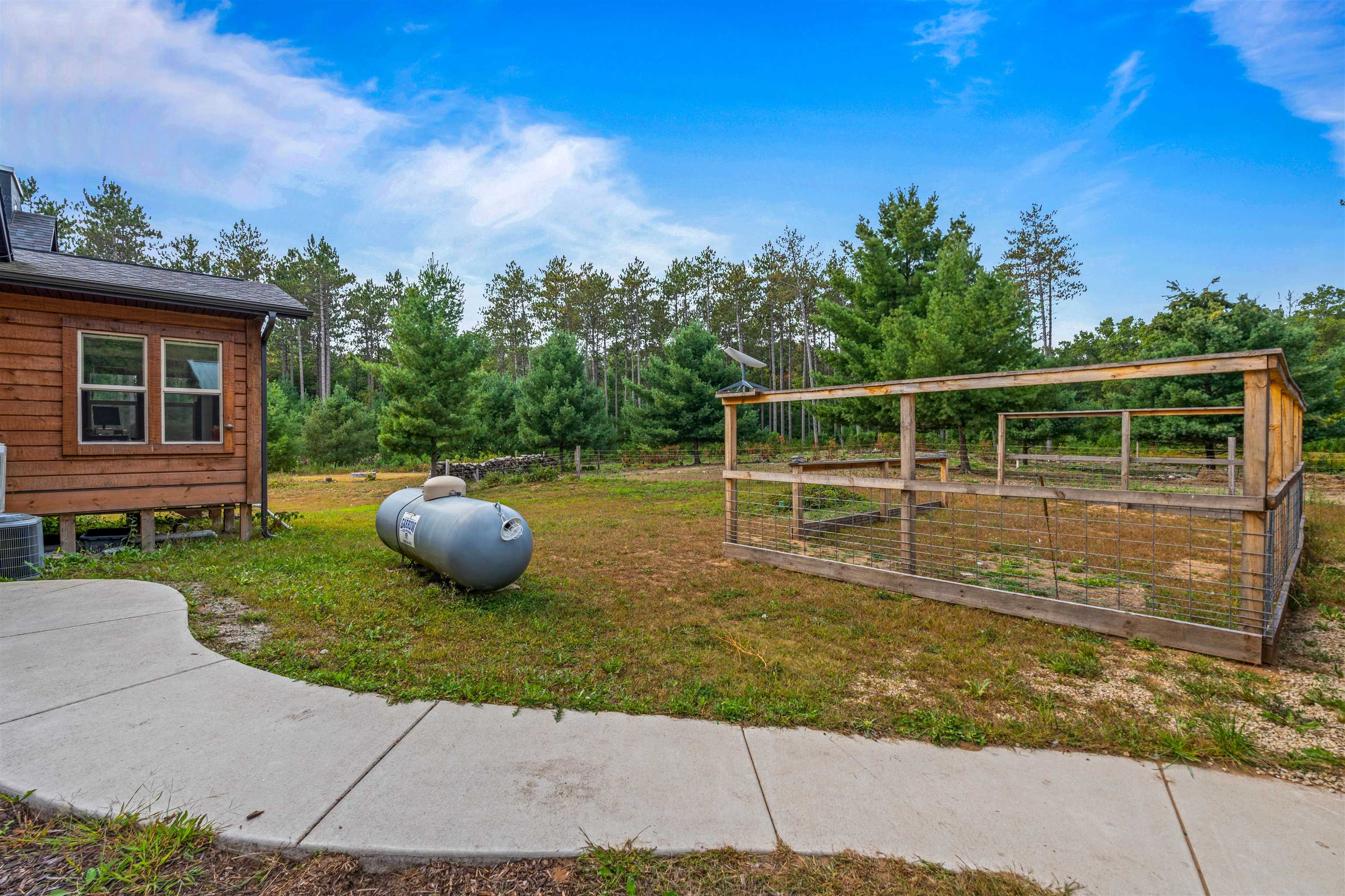 Shawano, Wisconsin 54166, United States, 4 Bedrooms Bedrooms, ,2 BathroomsBathrooms,Residential,Pending,21263