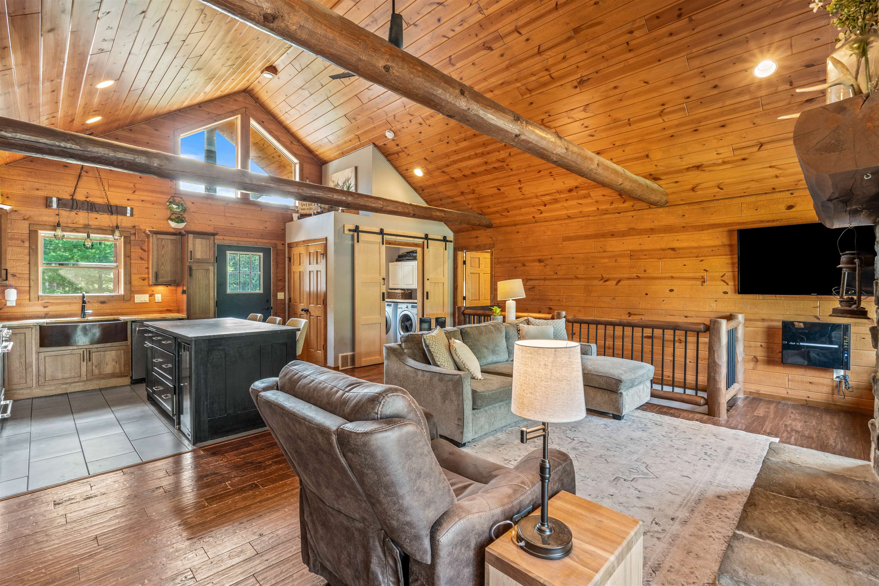 Shawano, Wisconsin 54166, United States, 4 Bedrooms Bedrooms, ,2 BathroomsBathrooms,Residential,Pending,21263