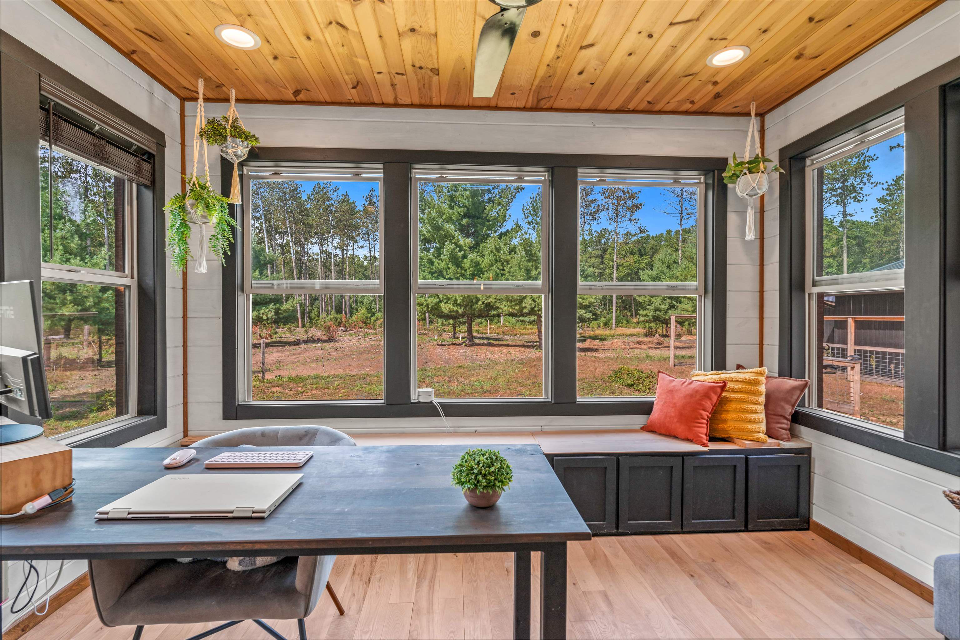 Shawano, Wisconsin 54166, United States, 4 Bedrooms Bedrooms, ,2 BathroomsBathrooms,Residential,Pending,21263