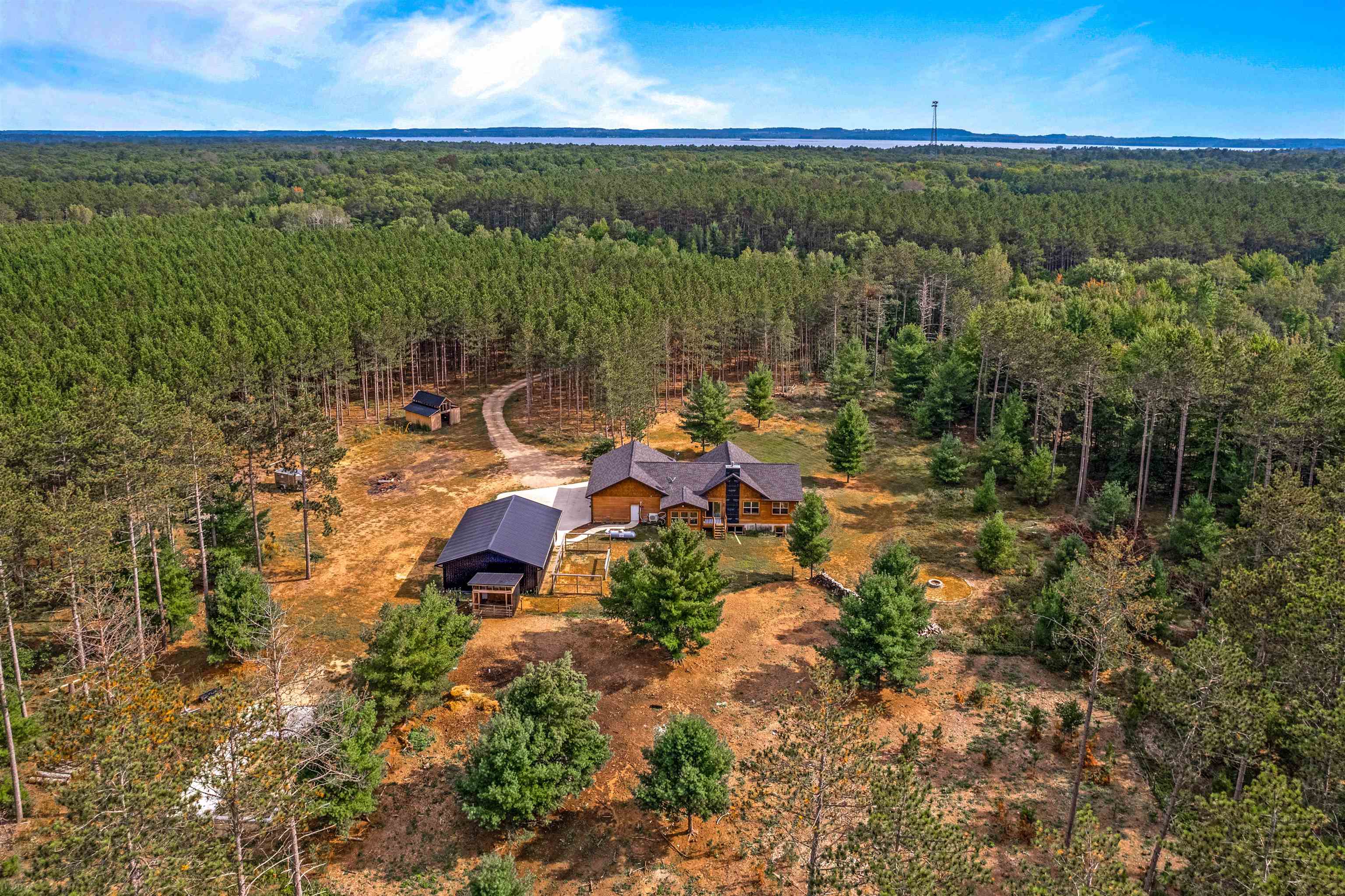 Shawano, Wisconsin 54166, United States, 4 Bedrooms Bedrooms, ,2 BathroomsBathrooms,Residential,Pending,21263