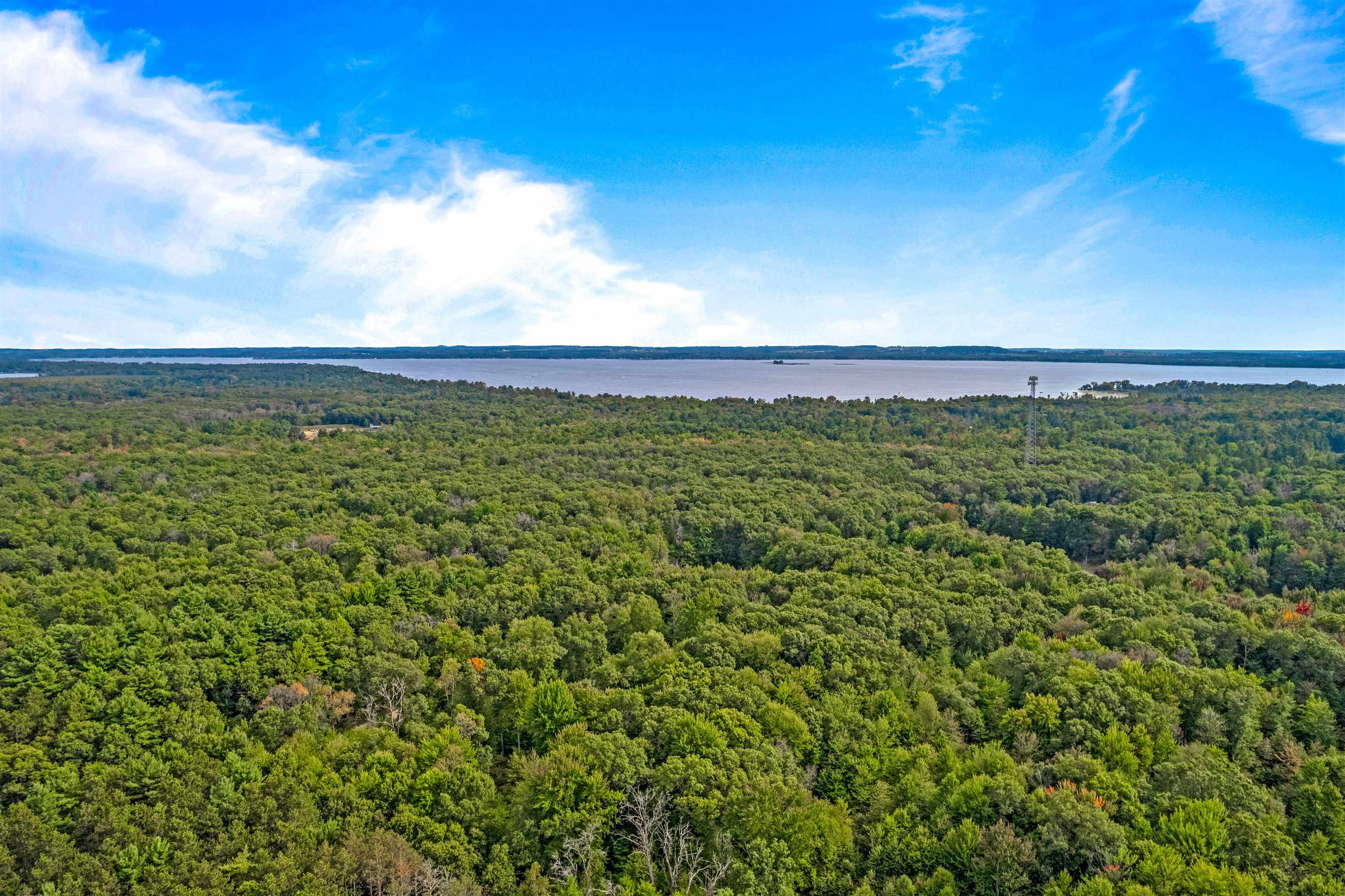 Shawano, Wisconsin 54166, United States, 4 Bedrooms Bedrooms, ,2 BathroomsBathrooms,Residential,Pending,21263