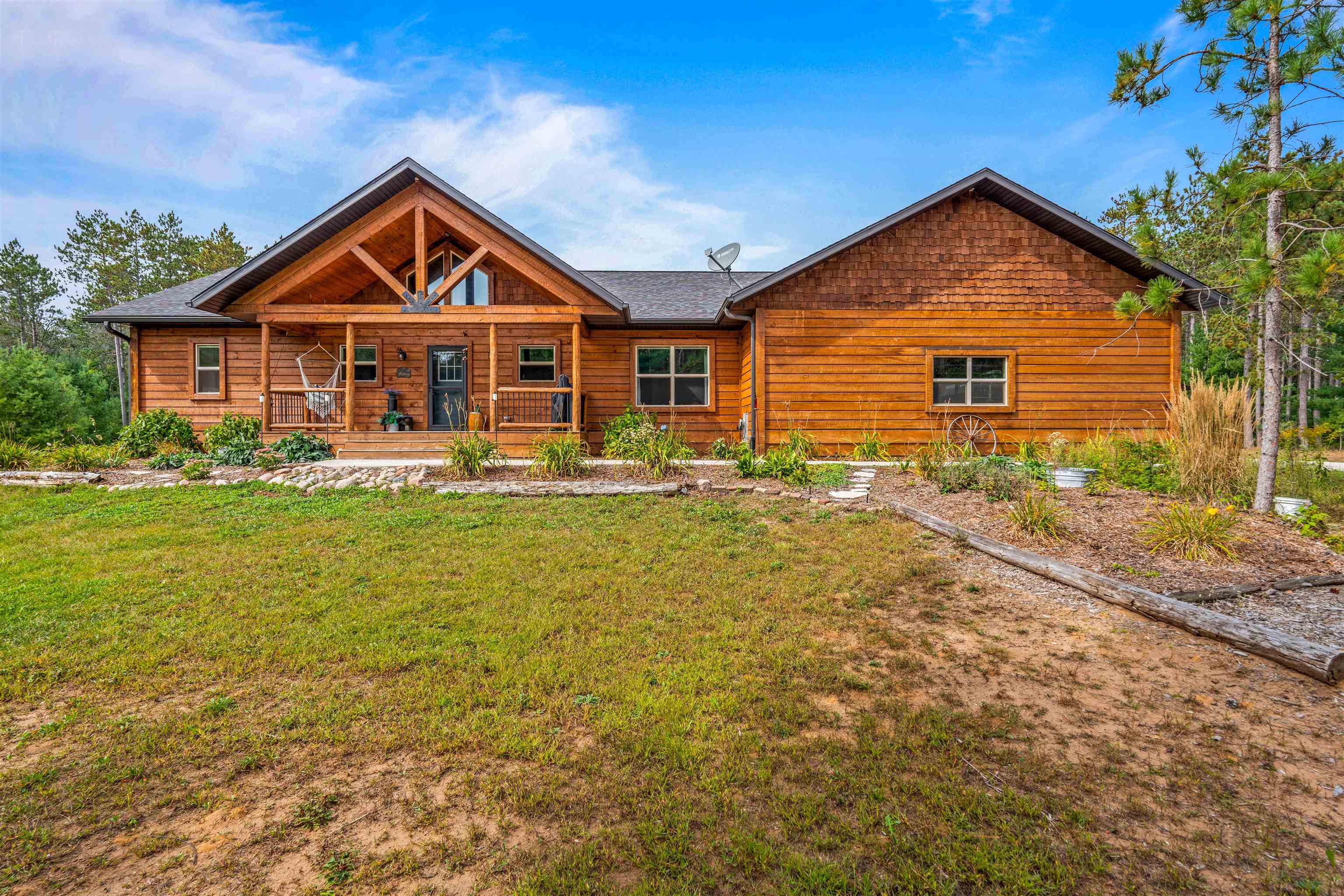 Shawano, Wisconsin 54166, United States, 4 Bedrooms Bedrooms, ,2 BathroomsBathrooms,Residential,Pending,21263