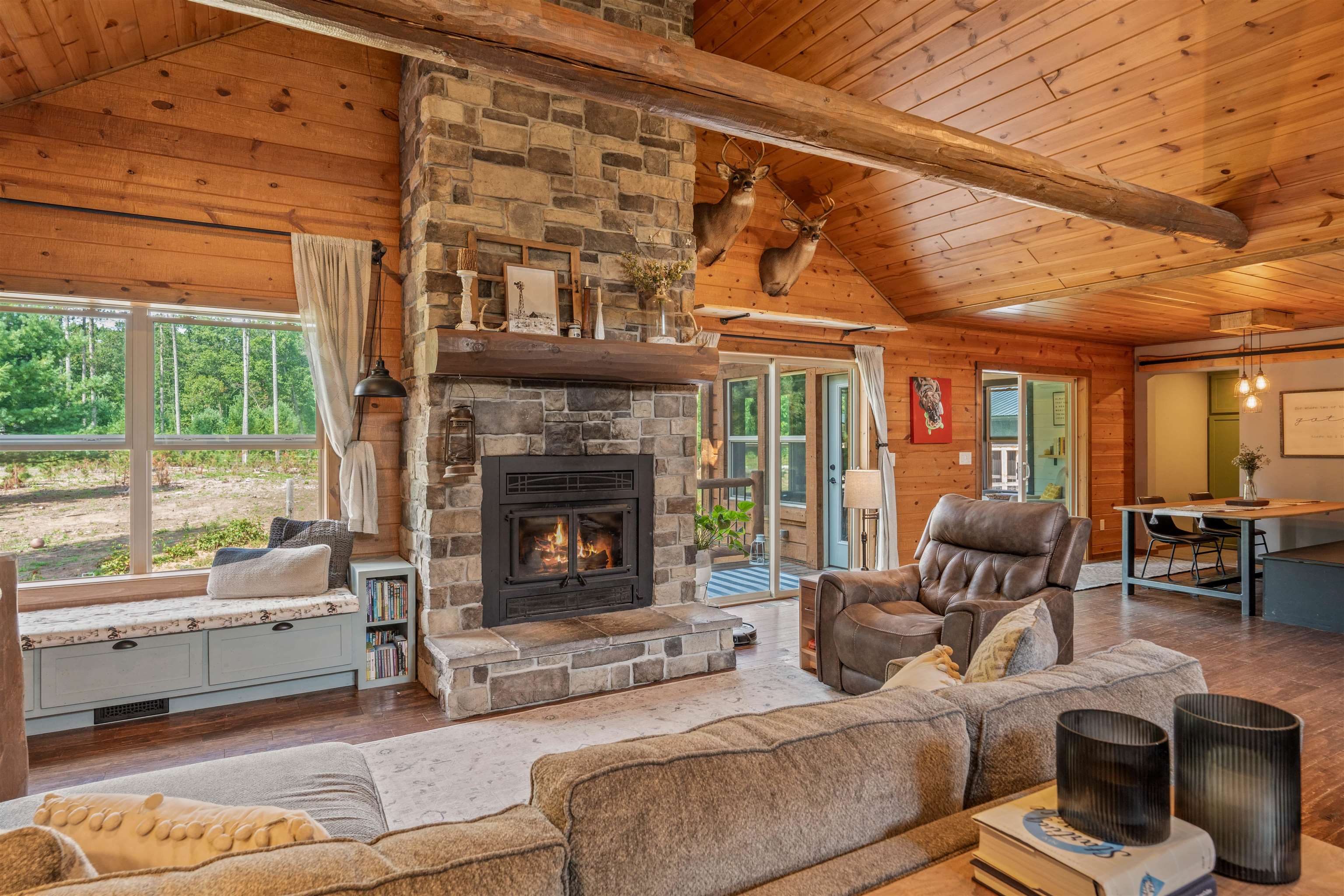 Shawano, Wisconsin 54166, United States, 4 Bedrooms Bedrooms, ,2 BathroomsBathrooms,Residential,Pending,21263