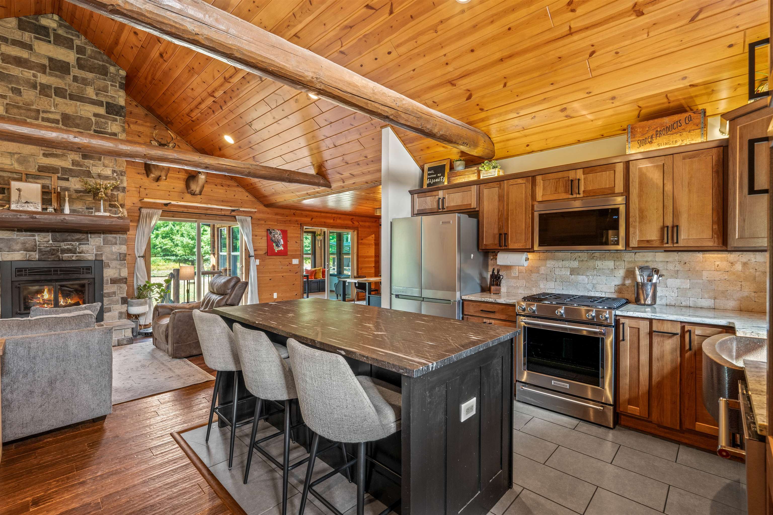 Shawano, Wisconsin 54166, United States, 4 Bedrooms Bedrooms, ,2 BathroomsBathrooms,Residential,Pending,21263