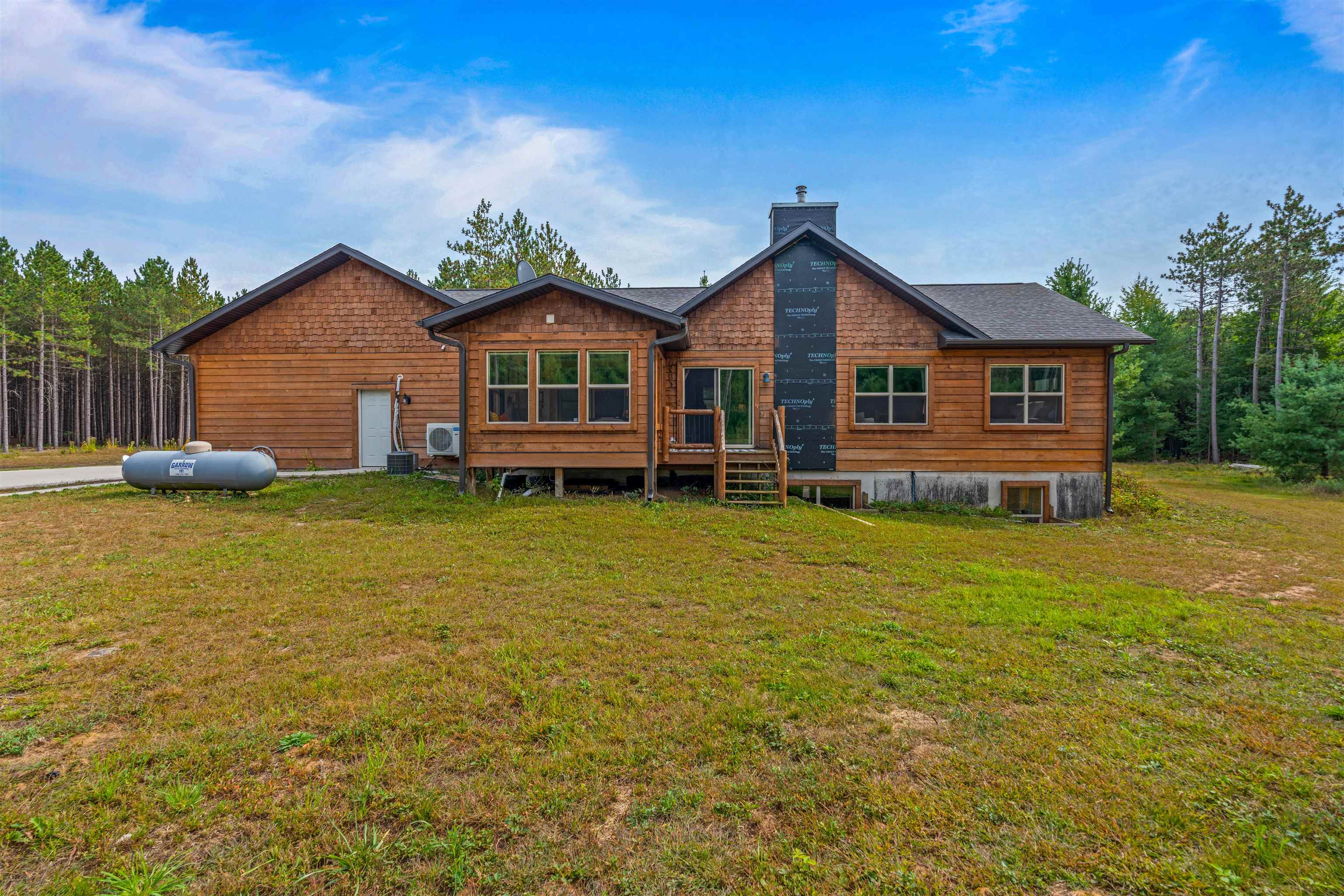 Shawano, Wisconsin 54166, United States, 4 Bedrooms Bedrooms, ,2 BathroomsBathrooms,Residential,Pending,21263