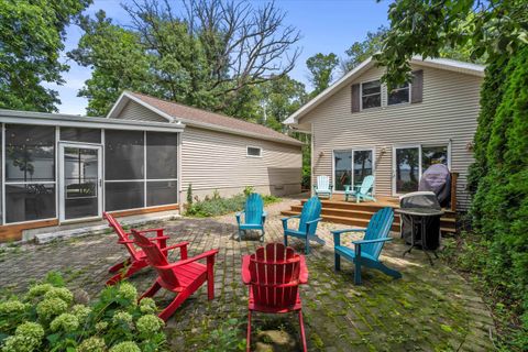 Photo of 4757 PLUMMERS POINT Road, OSHKOSH, WI 54904 (MLS # 50313531)
