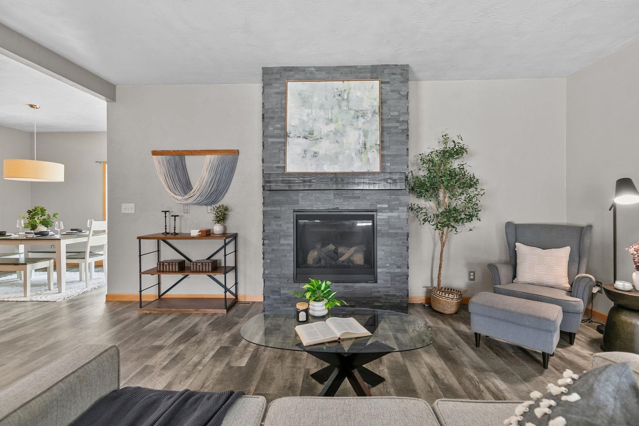 214 BROOKWOOD Drive