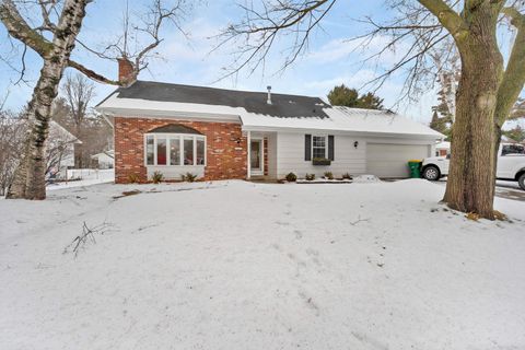Photo of 1512 TRAEGER Street, GREEN BAY, WI 54304 (MLS # 50319806)