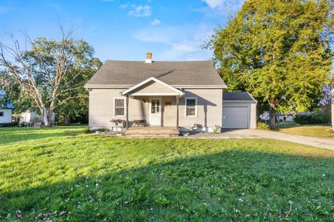 Photo of 560 GREEN BAY Road, DENMARK, WI 54208 (MLS # 50316079)