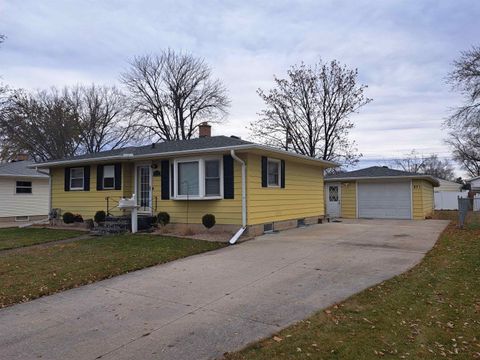Photo of 271 BREISTER Avenue, FOND DU LAC, WI 54935 (MLS # 50318635)