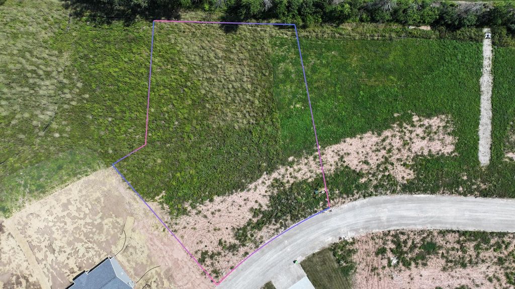 Photo of BLUE HERON Circle, SHERWOOD, WI 54169 (MLS # 50313870)