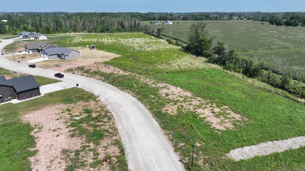 Photo of BLUE HERON Circle, SHERWOOD, WI 54169 (MLS # 50313870)