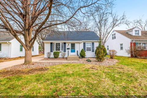 Photo of 344 COOLIDGE Street, GREEN BAY, WI 54301 (MLS # 50323068)