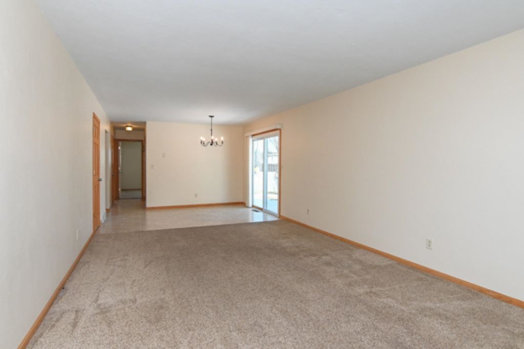 Photo of 2747 W 8TH Street, APPLETON, WI 54914 (MLS # 50322827)