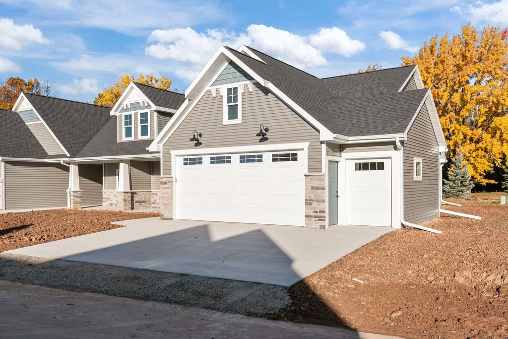 Photo of W5002 COTTAGE Lane, SHERWOOD, WI 54169 (MLS # 50317369)