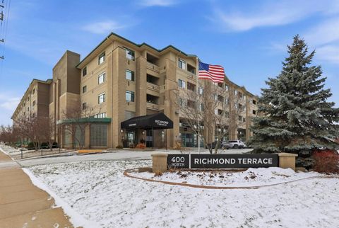 Photo of 400 N RICHMOND Street #340, APPLETON, WI 54911 (MLS # 50320074)