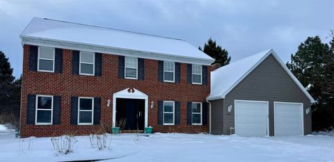 Photo of 2421 W TWIN WILLOWS Drive, APPLETON, WI 54914 (MLS # 50319568)