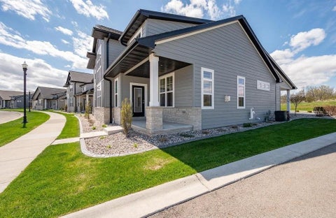 Photo of 2812 ELM TREE Hill, GREEN BAY, WI 54313 (MLS # 50330205)
