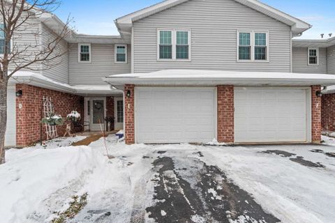 Photo of 2575 TELLURIDE Trail #E, HOWARD, WI 54313 (MLS # 50319472)