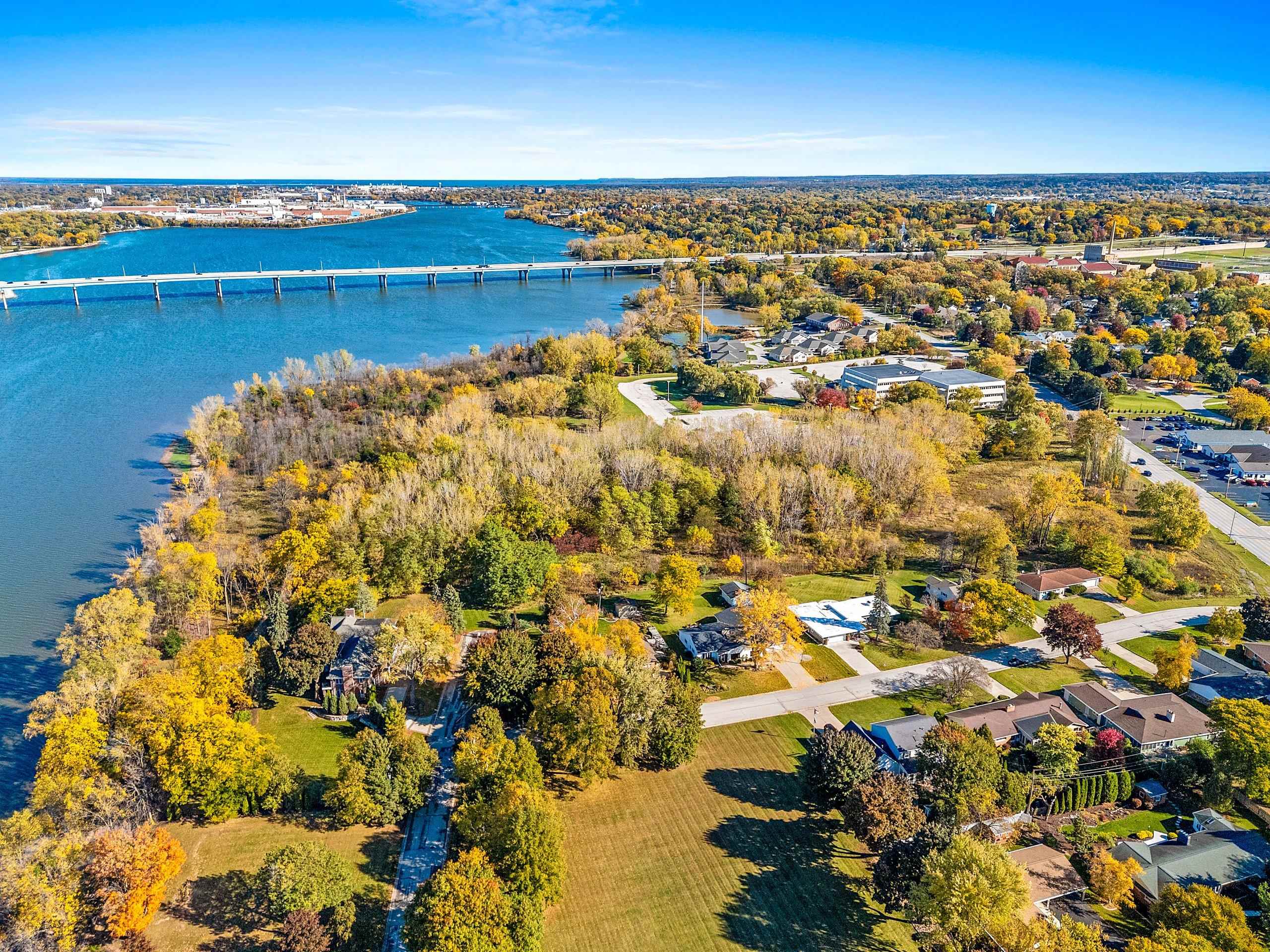 3200 RIVERSIDE Drive