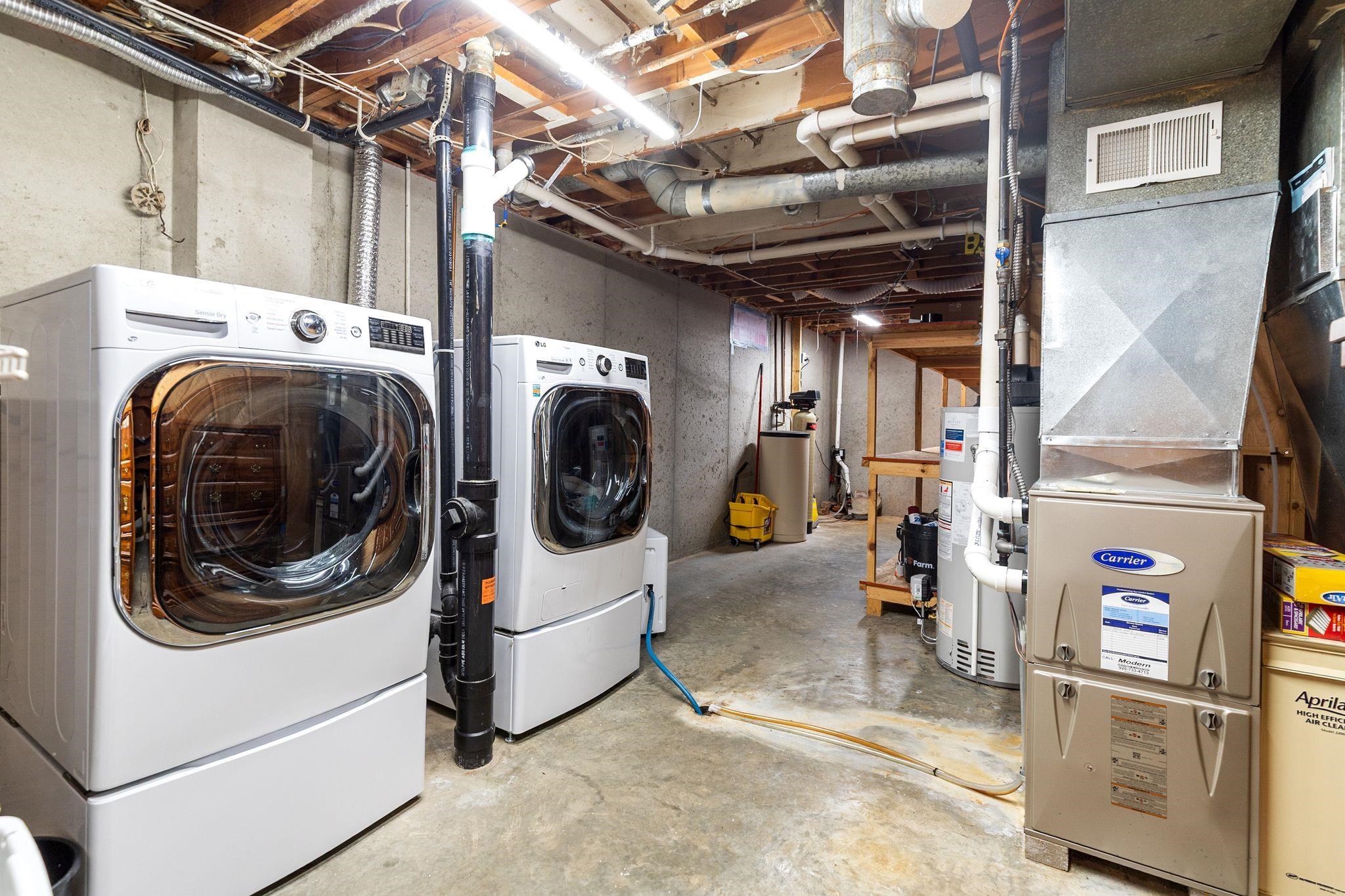 Appleton, Wisconsin 54914, United States, 3 Bedrooms Bedrooms, ,2 BathroomsBathrooms,Residential,Active,183140