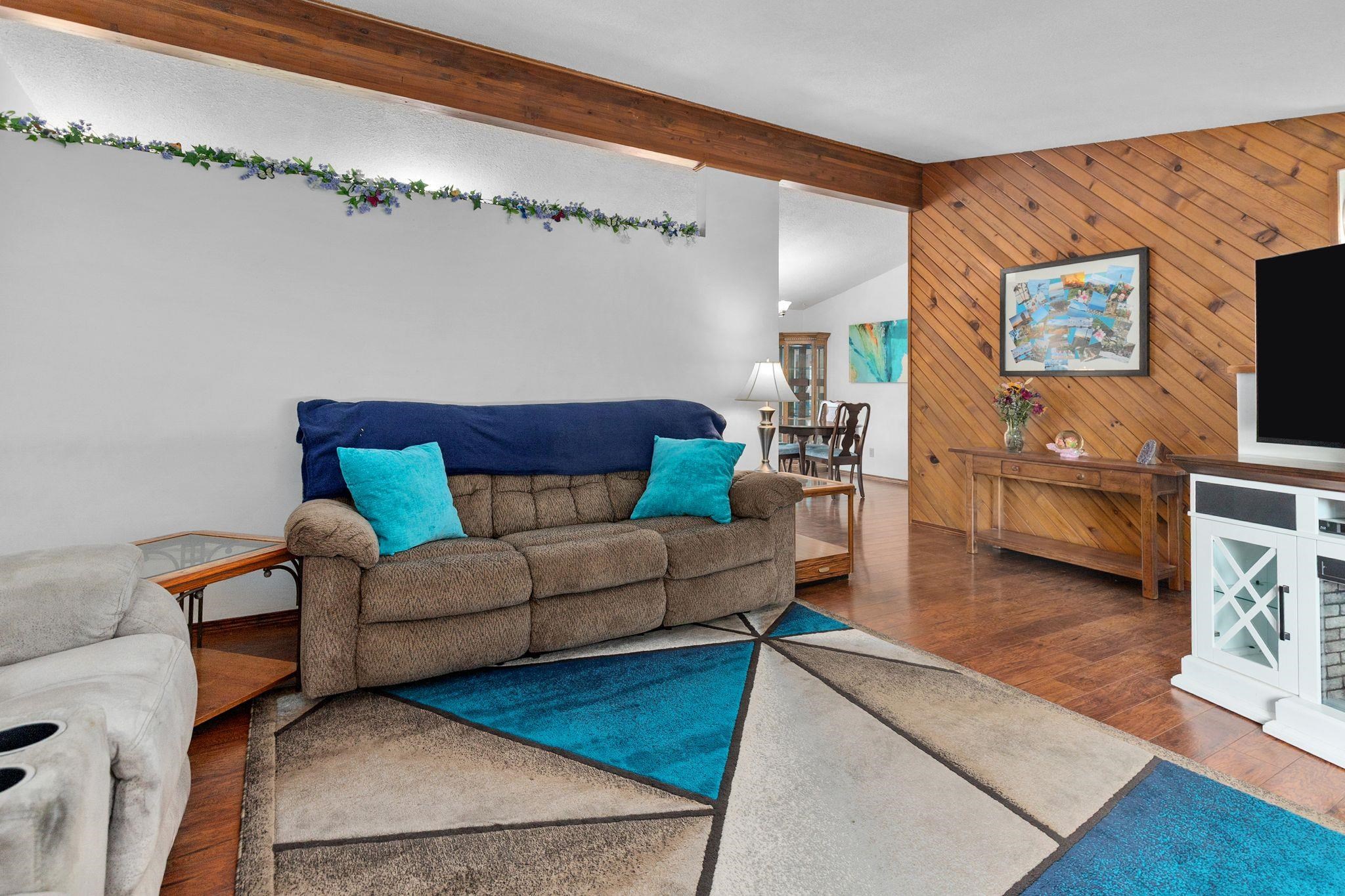 Appleton, Wisconsin 54914, United States, 3 Bedrooms Bedrooms, ,2 BathroomsBathrooms,Residential,Active,183140