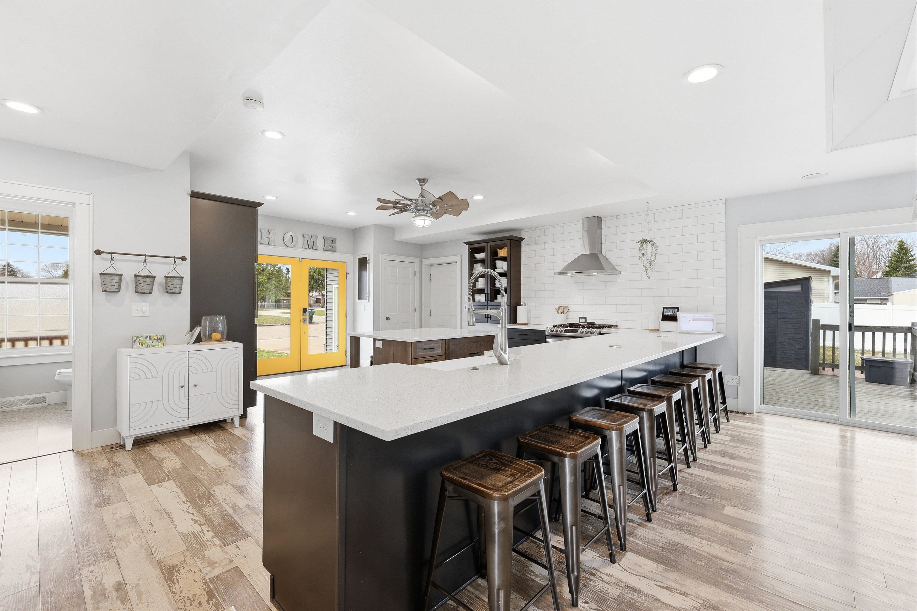 439 E FACTORY Street