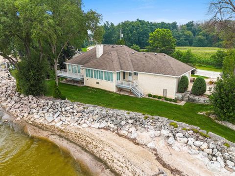 Photo of 4101 NICOLET Drive, GREEN BAY, WI 54311 (MLS # 50313524)