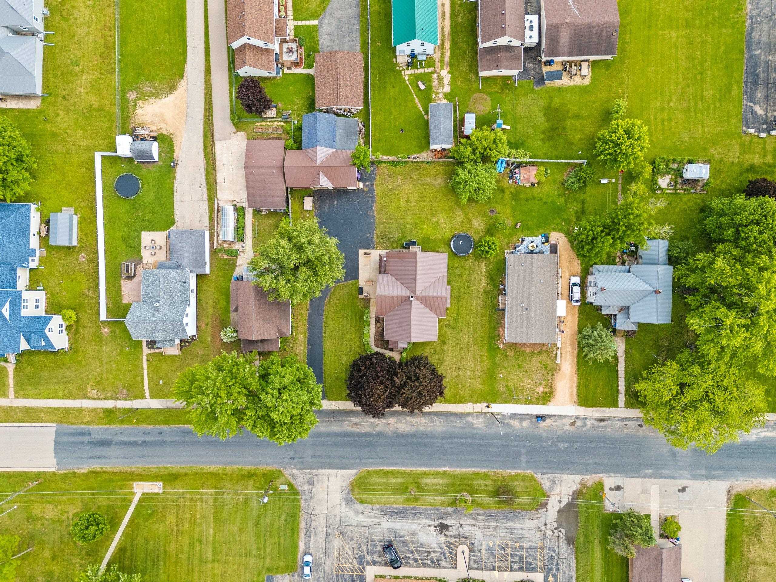 Cecil, Wisconsin 54111, United States, 6 Bedrooms Bedrooms, ,2 BathroomsBathrooms,Residential,Active,145634